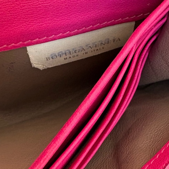 Bottega Veneta Tan and Pink Wallet - Picture 8 of 10